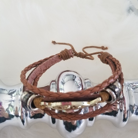 Tan boho gold JESUS bracelet - Picture 2 of 3